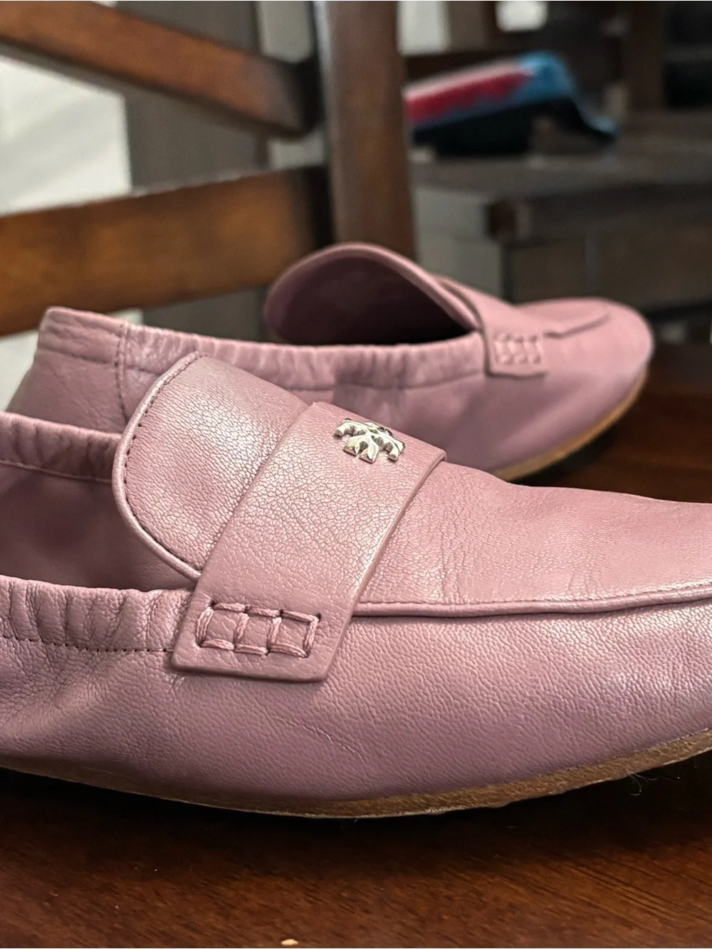 Tory Burch Dusty Rose Leather Loafers with Logo Accent
